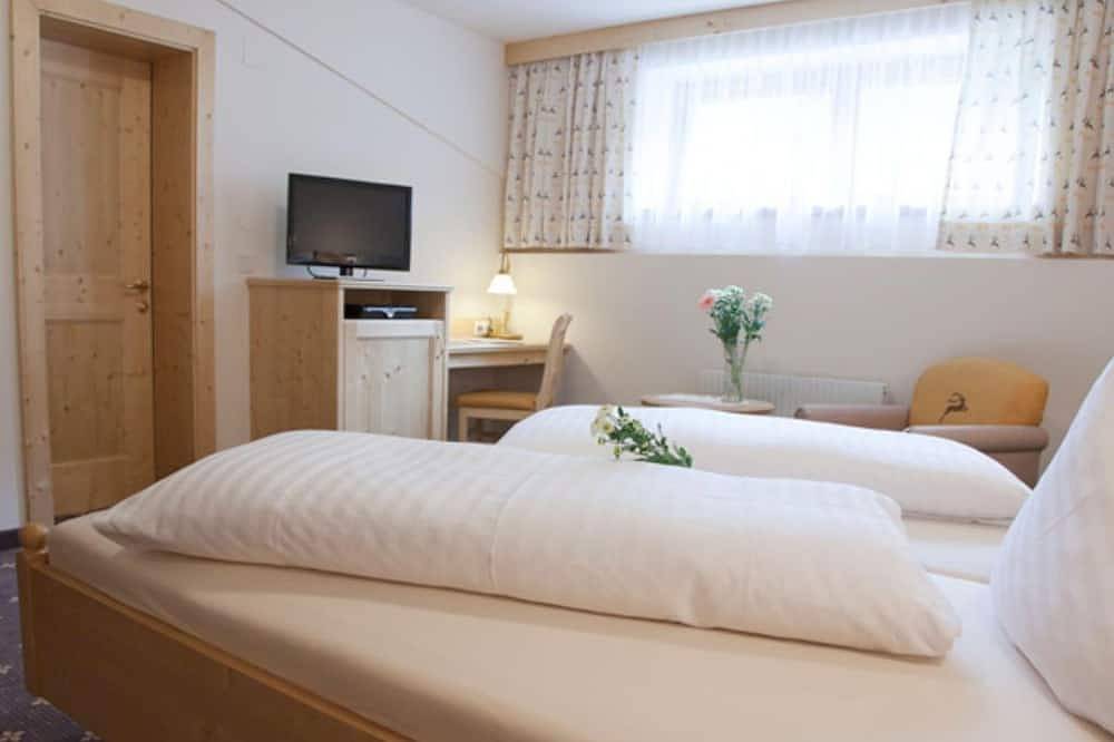 Wohlfühlzimmer Rifflsee Standard - Hotel Garni Rifflsee in Mandarfen, St. Leonhard im Pitztal