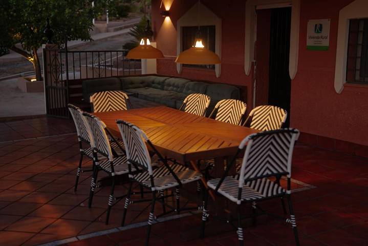 Casa rural para 12 personas, con Terraza y Jardín además de Piscina y Vistas al lago en Alosno - 4