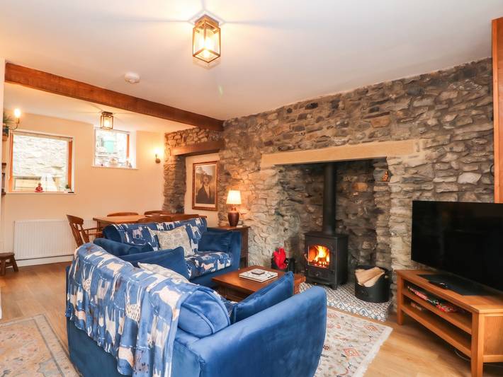 The Cottage O'ergate in Bradwell (Derbyshire Dales), Derbyshire