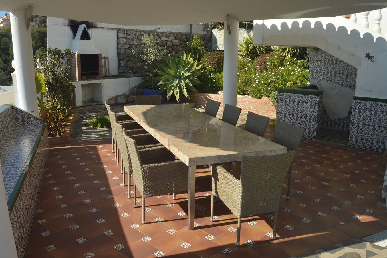 Villa 'Casa La Choza' met zee- en bergzicht, zwembad, tuin & Wi-Fi in Monte de los Almendros, Salobreña