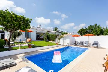 Ferienhaus mit Meerblick für 6 Personen, mit Garten und Pool in Lagos