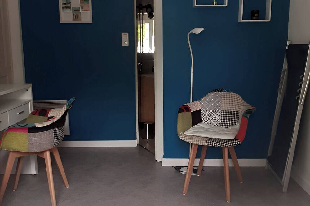 Ganze Wohnung, Quiet T1 in St Marc sur Mer, 5 min walk to the beach, terrace and large bed! in Saint-Nazaire, Côte d'Amour