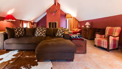 Gîte pour 12 personnes, avec jardin et sauna ainsi que terrasse et piscine à Maredsous
