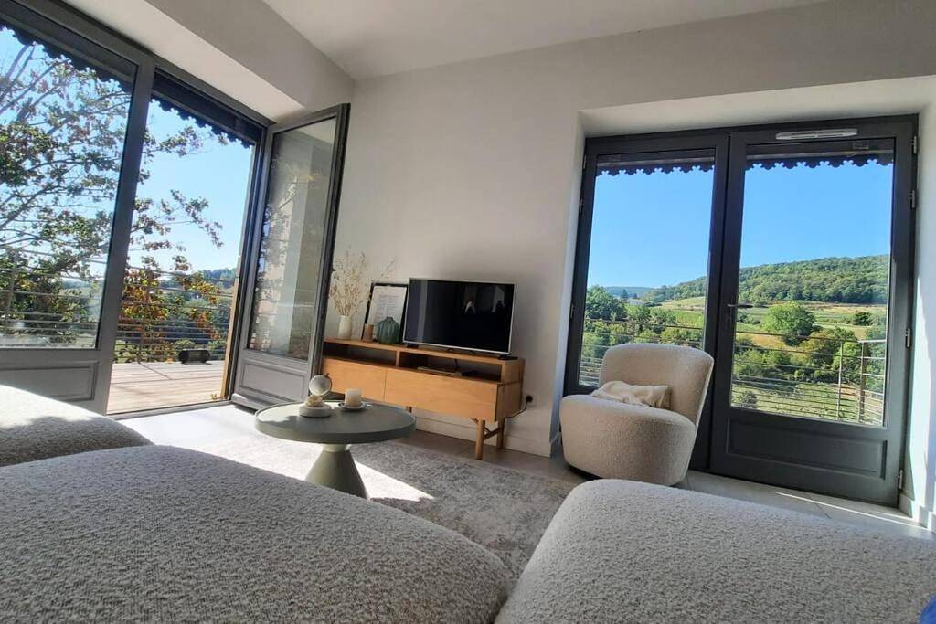 Three-Bedroom House in Ville-sur-Jarnioux, Région de Villefranche-sur-Saône
