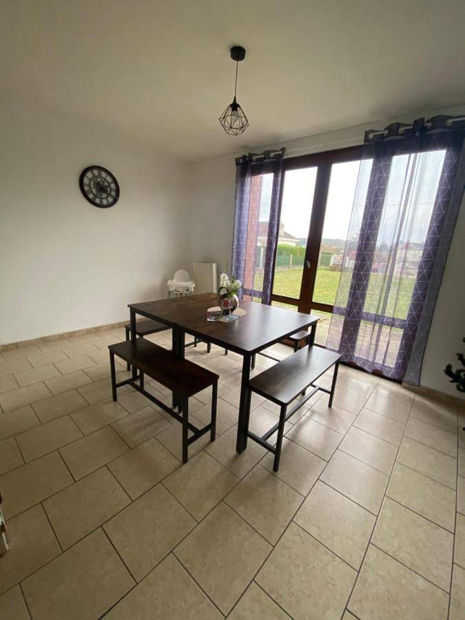 Location de vacances pour 8 personnes, avec vue et jardin à Luçay-le-Mâle