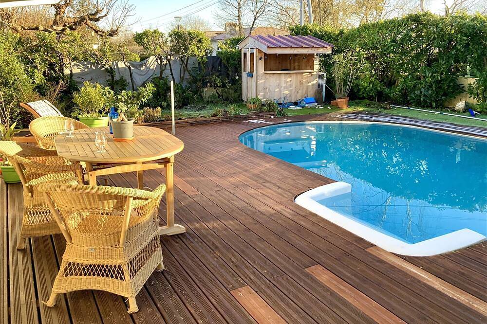 À proximité de Bordeaux, confort, piscine chauffée et climatisation in Saint-Médard-en-Jalles, Région de Bordeaux
