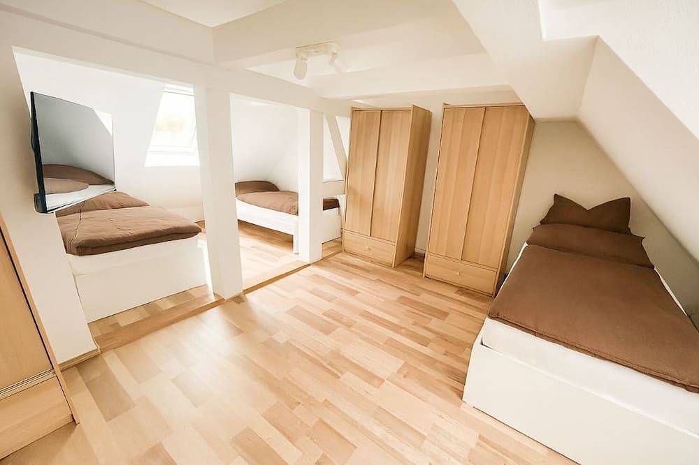Tolles Ferienhaus für bis zu 10 Personen nahe Berlin in Nauen, Havelland