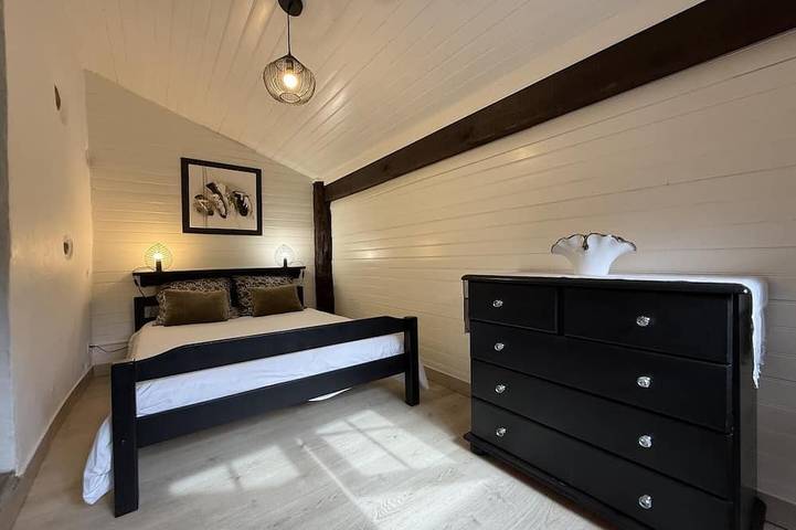 Location de vacances pour 4 personnes, avec jardin à Saint-Jean-le-Vieux - 3