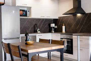 Casa de vacaciones para 5 personas, con piscina además de jardín y vistas en Comarca de Orense