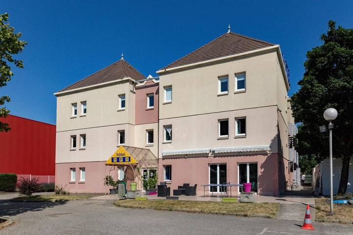 Hôtel pour 2 personnes, avec terrasse, animaux acceptés à Portes-lès-Valence