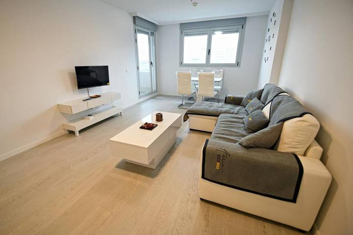 Apartamento para 3 personas, con Balcón y Terraza además de Piscina y Vistas en Rivas-Vaciamadrid