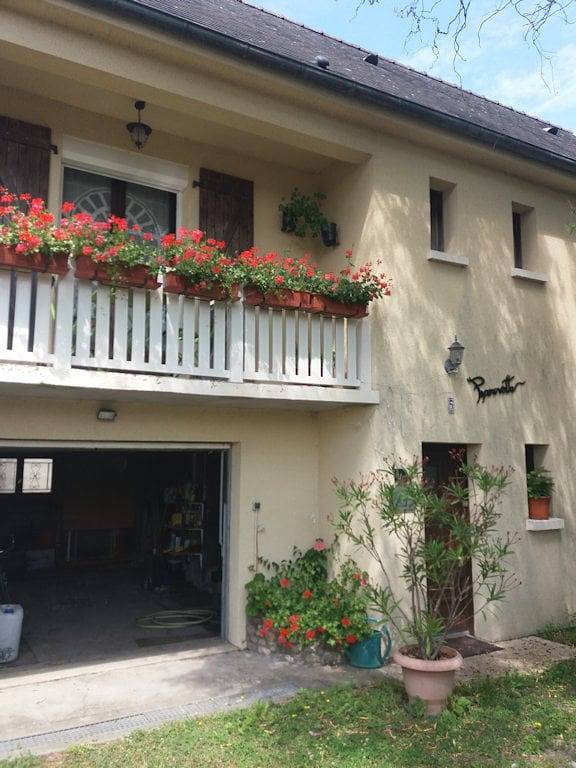 Gîte pour 6 personnes, avec terrasse et jardin, animaux acceptés