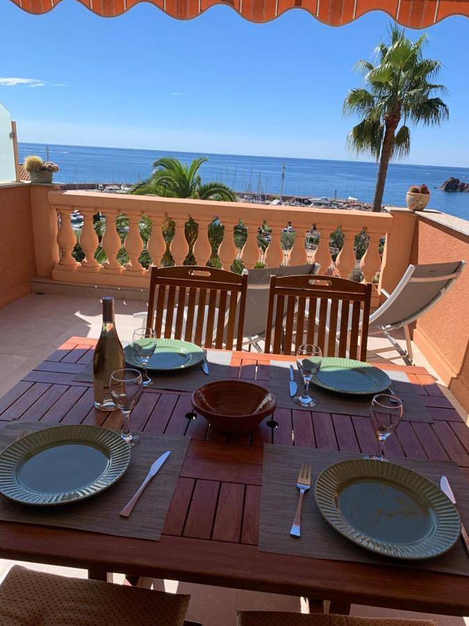 Gîte pour 4 personnes, avec vue ainsi que jardin et piscine dans Port de la Figueirette - 3