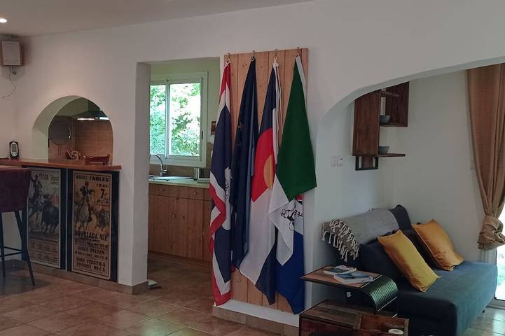 Location de vacances pour 4 personnes, avec terrasse et jardin à Ansouis - 3