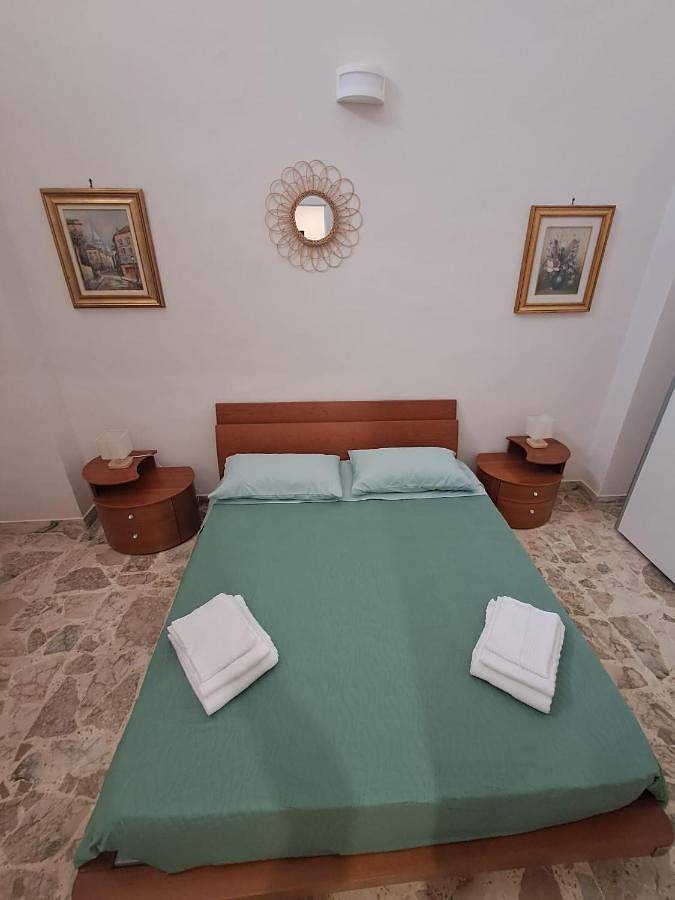 Casa vacanza per 5 persone, con giardino a Campi Salentina