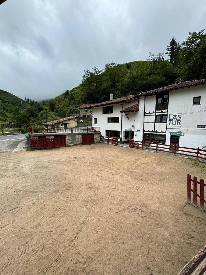 Albergue De Lastur in Deba, Guipuscoa