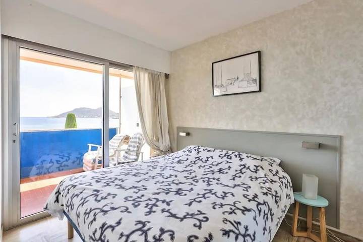 Gîte pour 4 personnes, avec terrasse et vue dans Office de Tourisme de Saint-Raphaël - 3