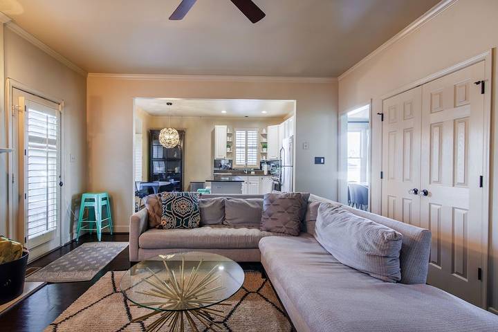 Vacation rental for 8 people, with yard and balcony, with pets in Arlington (VA)