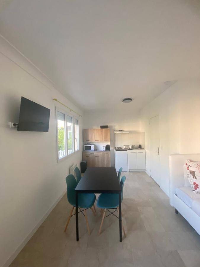 Location de vacances pour 5 personnes, avec Balcon et Terrasse ainsi que Jardin et Vue à Palaiseau
