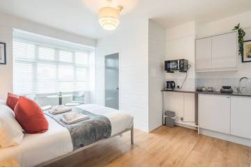 Apartment for 3 Guests in Cambridge, Cambridgeshire, Picture 1