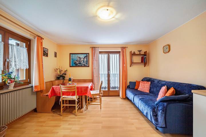 Ferienhaus für 6 Personen, mit Balkon und Garten