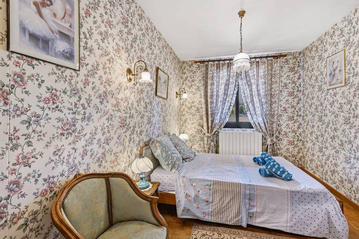 Chambre d’hôte pour 2 personnes, avec Jardin et Vue sur le lac dans l' Ain - 4