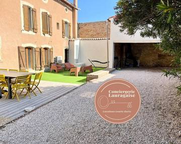 Gîte pour 10 personnes, avec terrasse dans Bram