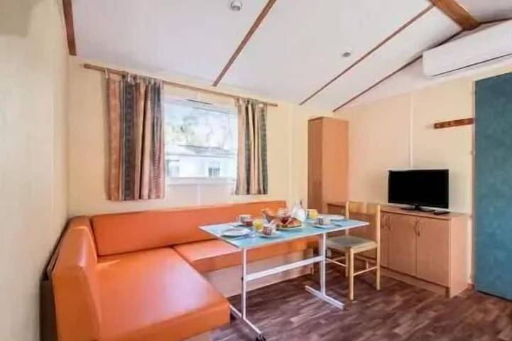 Camping pour 6 personnes à Puget-sur-Argens