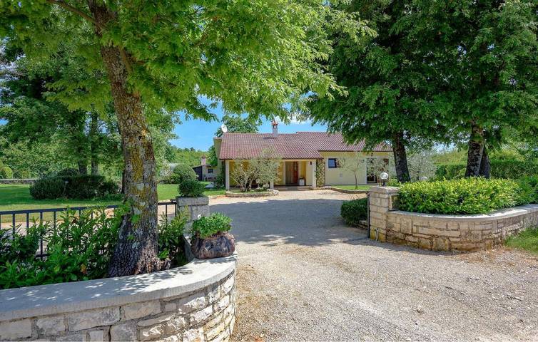 Ferienhaus für 8 Personen, mit Terrasse und Garten, kinderfreundlich in Sveti Petar u Šumi - 2