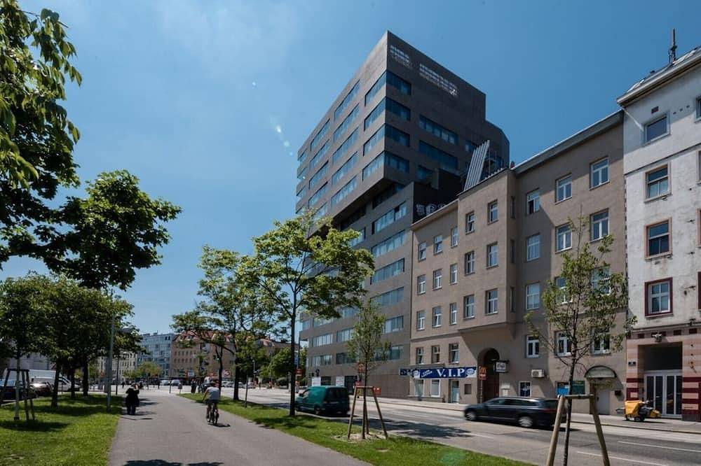 Suite panorámica con vistas a Viena, wifi y parking. in Hernals, Viena