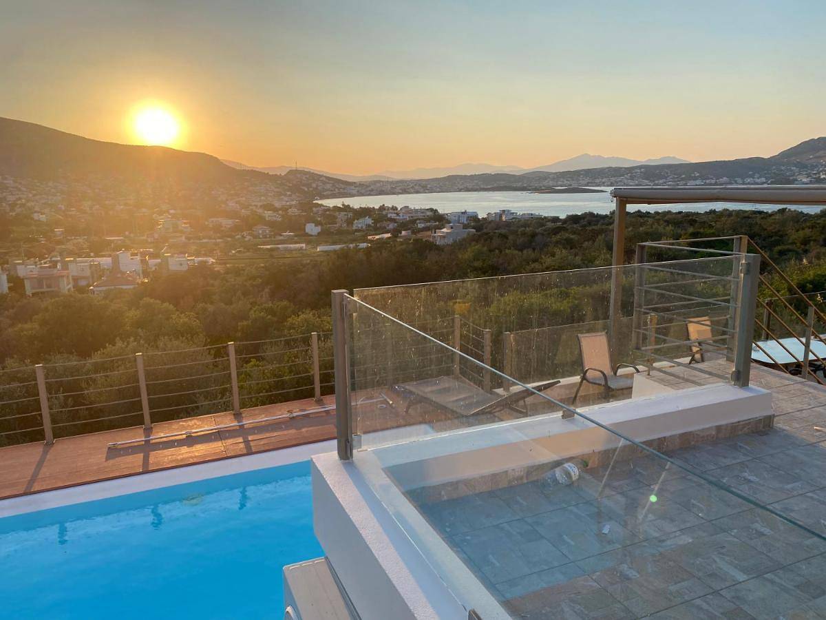 Euphoria Pool Villa in Porto Rafti, Markopoulo-Mesogaia