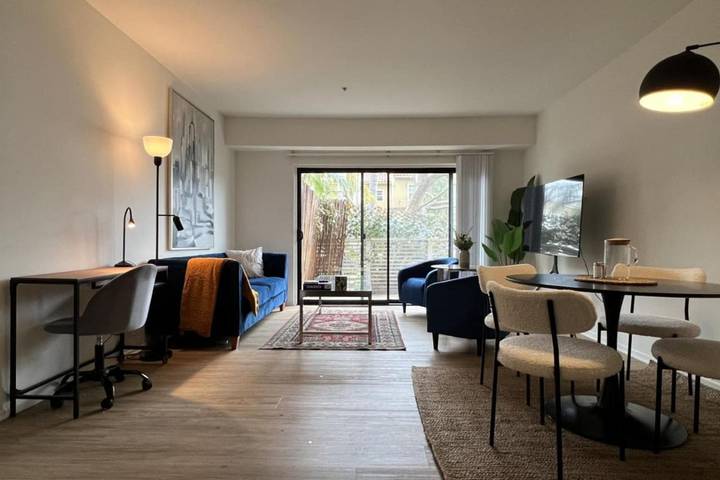 Location de vacances pour 4 personnes, avec balcon et jardin, animaux acceptés à Santa Monica