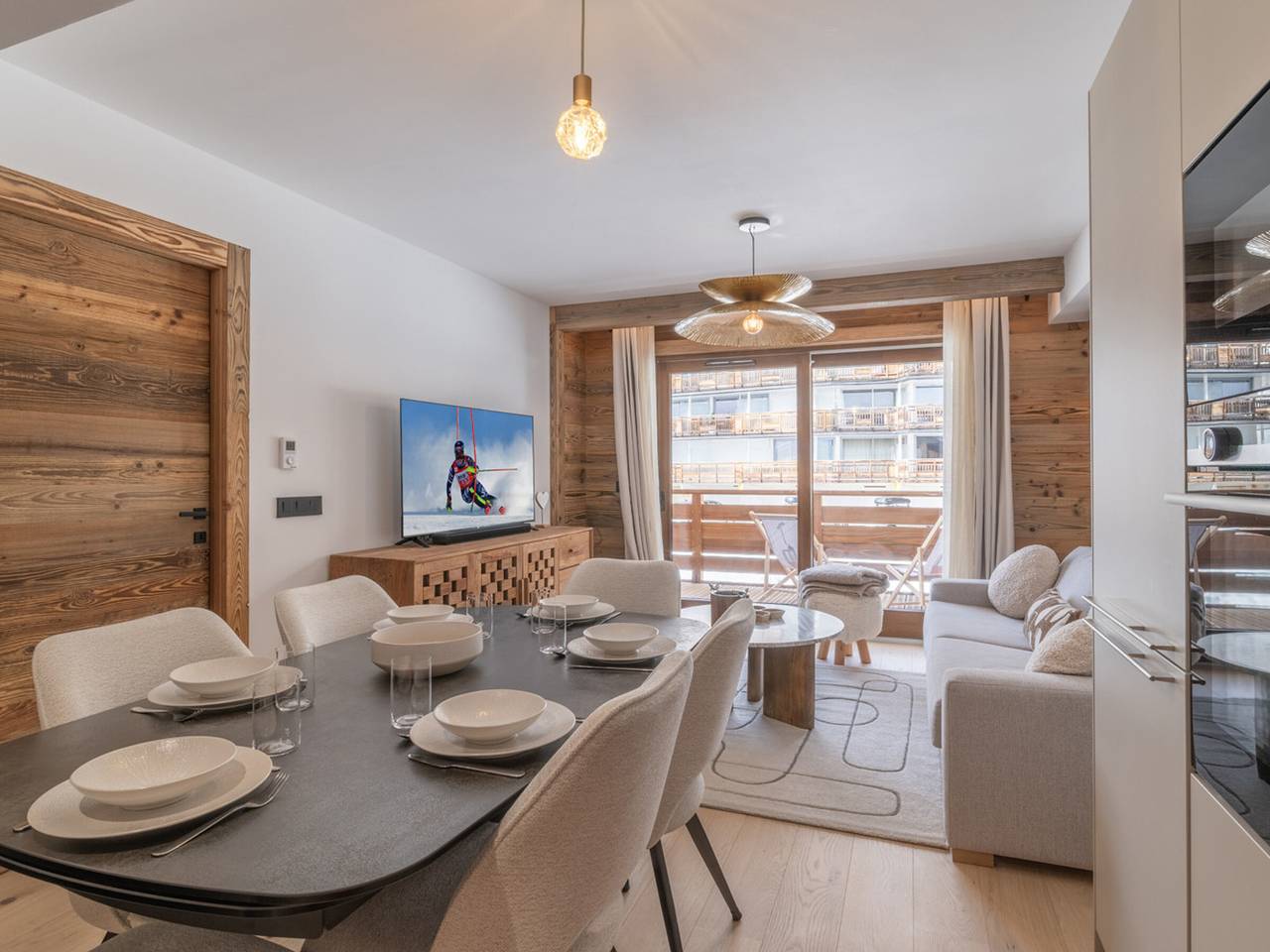 Appartement entier, Résidence neuve, skis aux pieds, centre Huez, 2 adultes + 4 enfants in Huez, Parc national des Écrins