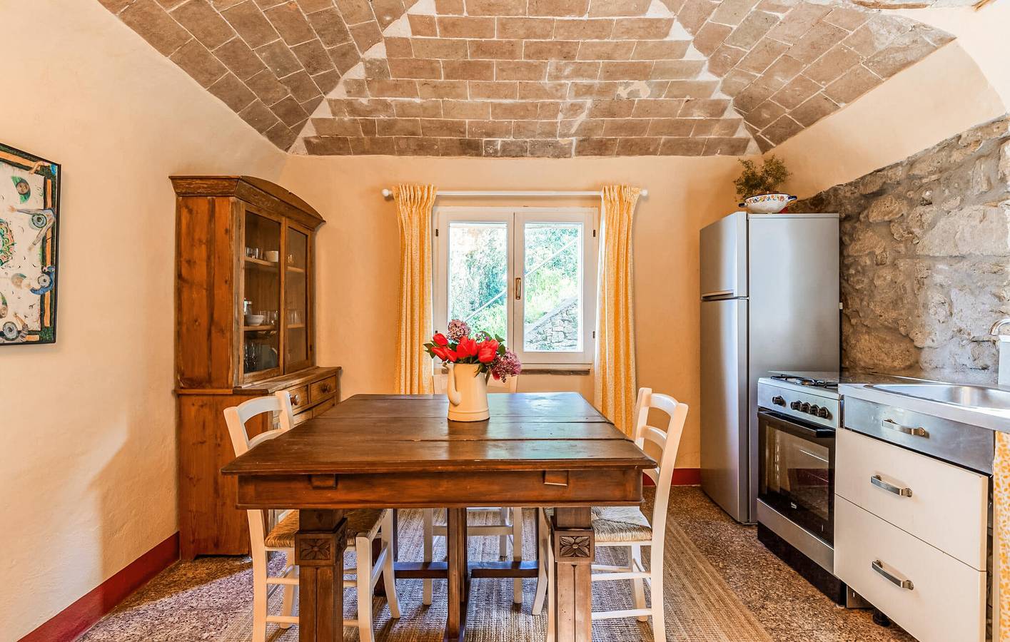 Ganze Ferienwohnung, Gemütliche 1-Zimmer-Wohnung mit WLAN und Terrasse in der Nähe des Stadtzentrums von Montecatini in Montecatini Val di Cecina, Pisa Provinz