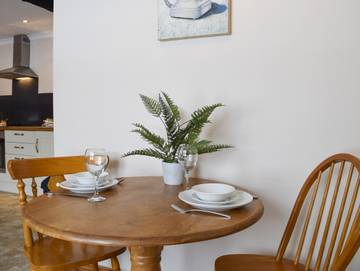 Log Cabin for 2 People in Manton, Rutland, Photo 4