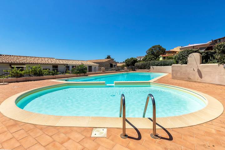 Villa per 4 persone, con Giardino a Badesi