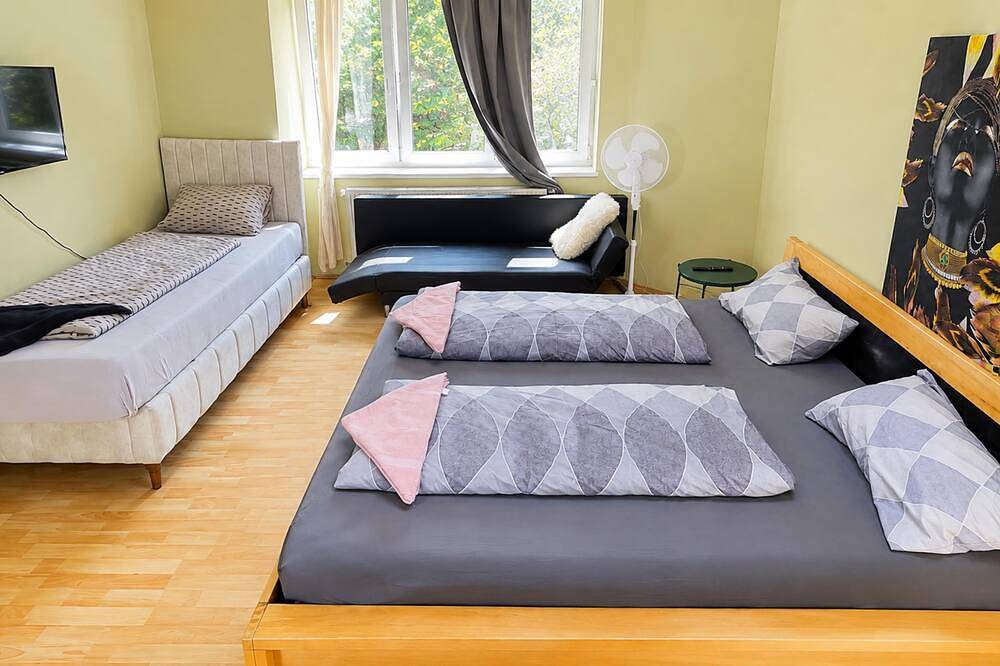 Beautiful Room in Shared Villa | Garden & Parking in Floridsdorf, Vienne (Autriche)