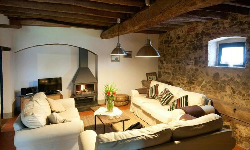 Location de vacances pour 7 personnes, avec piscine et terrasse, animaux acceptés à Cassà de la Selva - 4