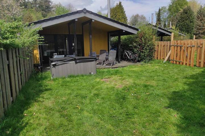 Bungalow für 3 Personen, mit Whirlpool und Sauna sowie Garten und Terrasse, mit Haustier in Kellenhusen - 2