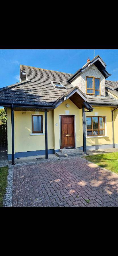 Cozy Seaside Home in Rosslare, County Wexford