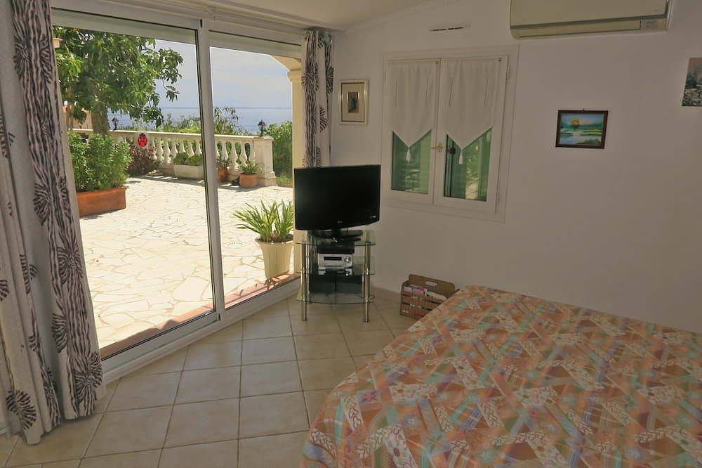 Apartamento entero, Vistas panorámicas al mar y la montaña magnífica orientación sur muy tranquila in Menton, Nizza Region