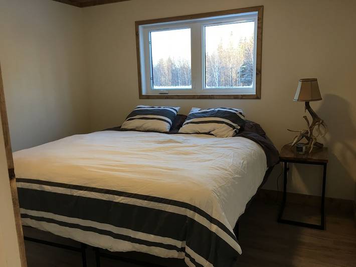 Log cabin for 13 people in Canada