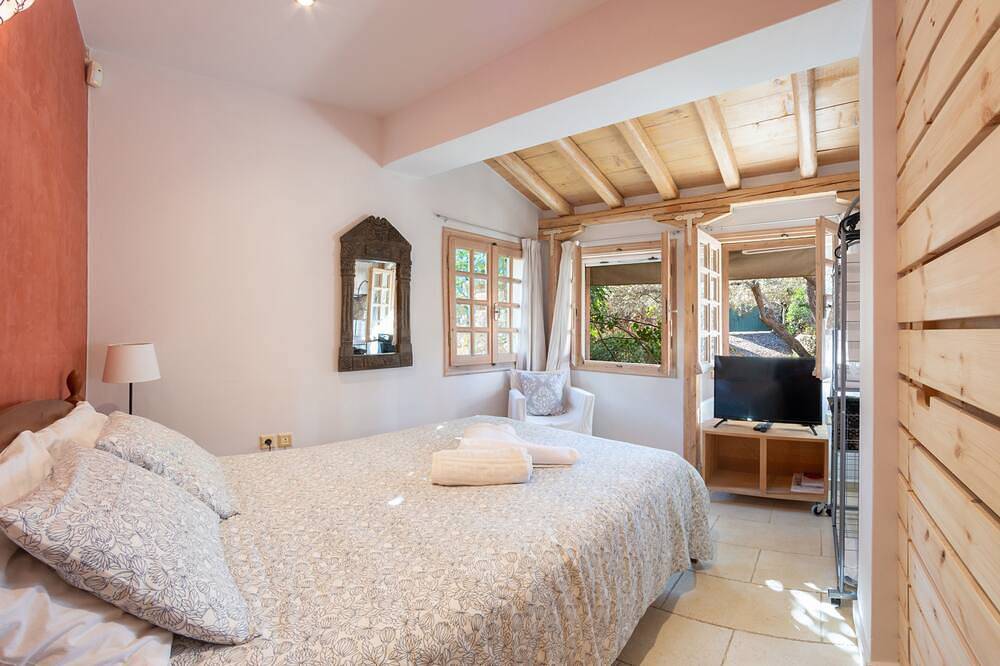 Villa Anthea Rossa - Α magnifique villa pouvant accueillir jusqu'à 6 personnes in Ligia, Grèce