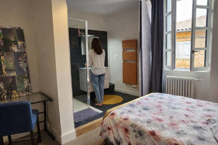 Chambre d’hôte pour 2 personnes, avec terrasse, animaux acceptés à Giroussens