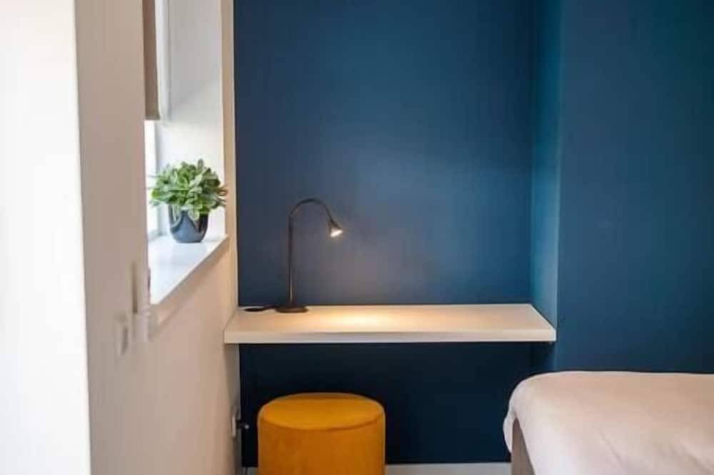 Geheel appartement, Boutique Chic 55m2 Apartment with Terrace (Db-6-A) in 's-Hertogenbosch, Noord-Brabant