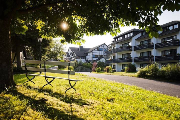 Hotel für 5 Personen, mit Terrasse und Garten sowie Pool und Sauna in Daun