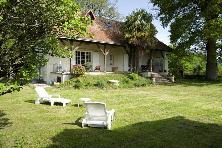Location de vacances pour 6 personnes, avec jardin, animaux acceptés à Senillé