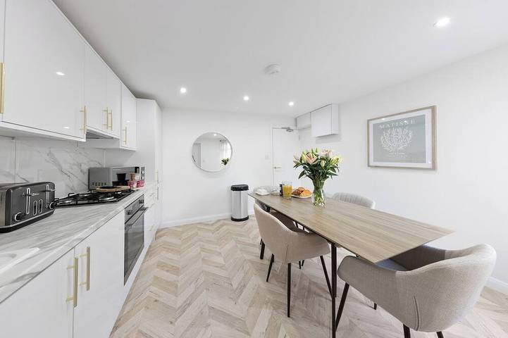 Cottage for 7 people in London