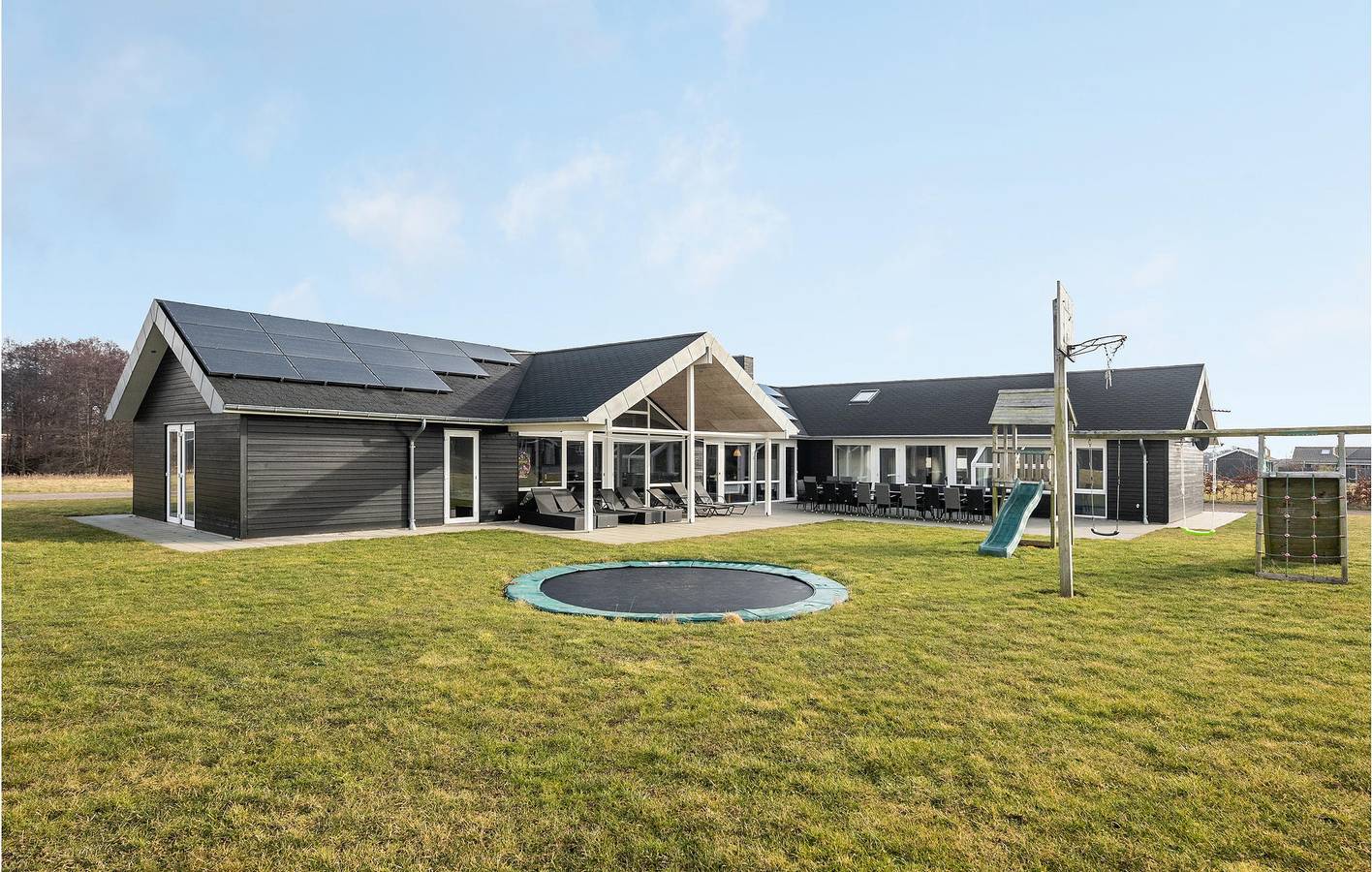 Vacation house for 24 people with yard in Flovt, Haderslev