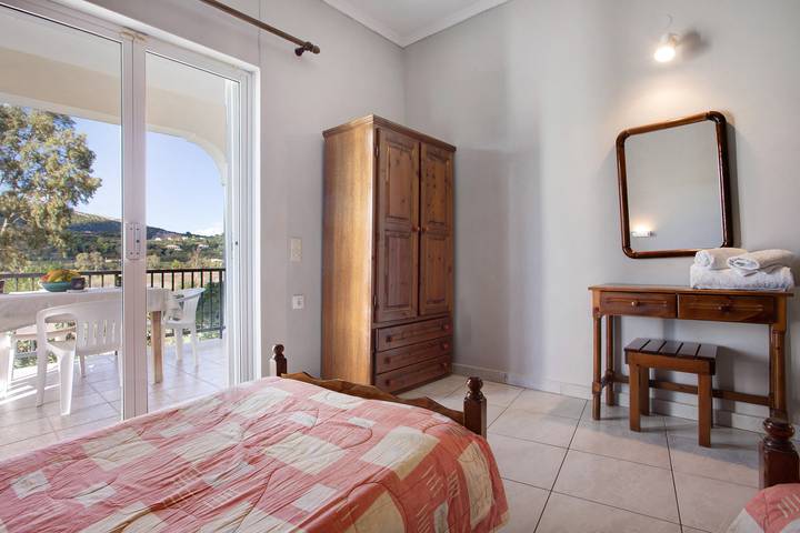 Ferienwohnung für 4 Personen, mit Garten und Balkon, mit Haustier auf Zakynthos - 2